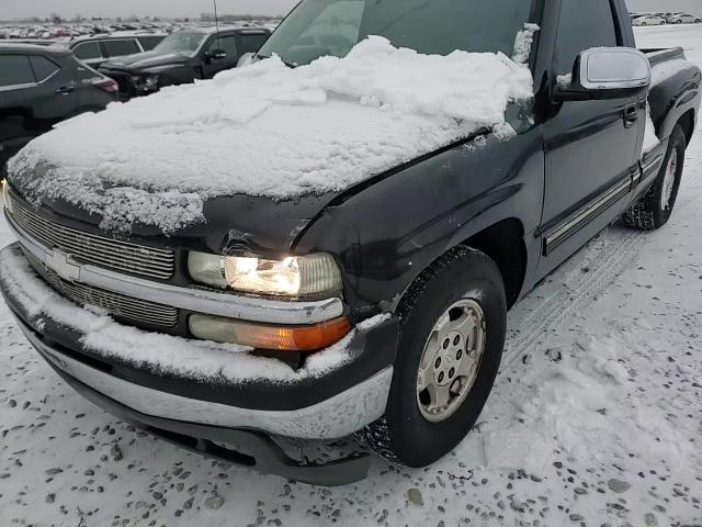 1999 Chevrolet Silverado - Image 11