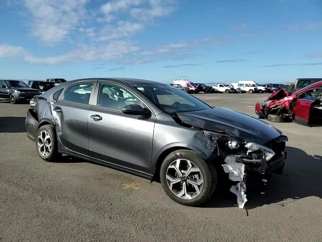 2021 Kia Forte - Image 11