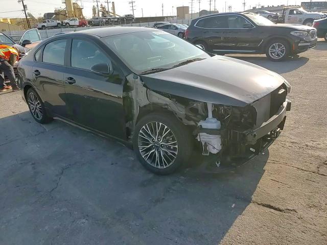2024 Kia Forte - Image 10