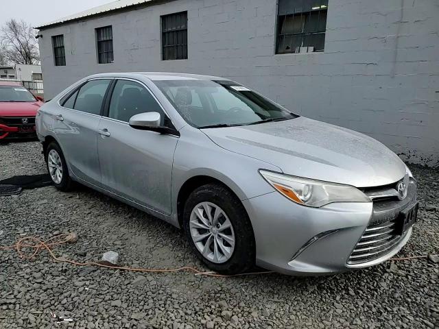 2016 Toyota Camry - Image 13
