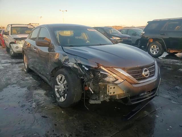 2017 Nissan Altima - Image 13