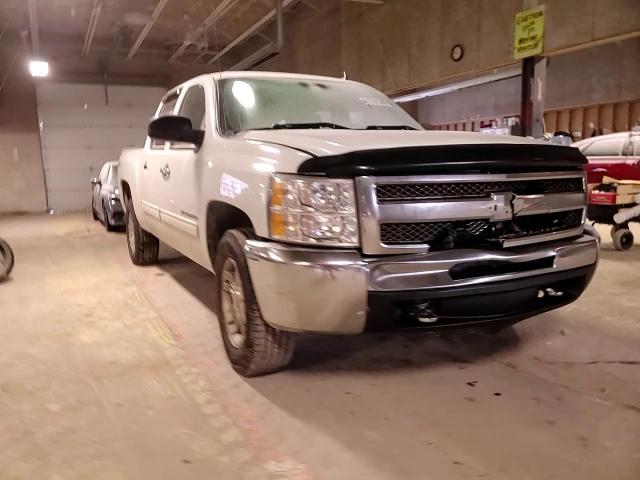 2013 Chevrolet Silverado - Image 11