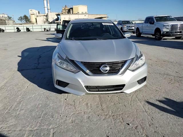2017 Nissan Altima - Image 10