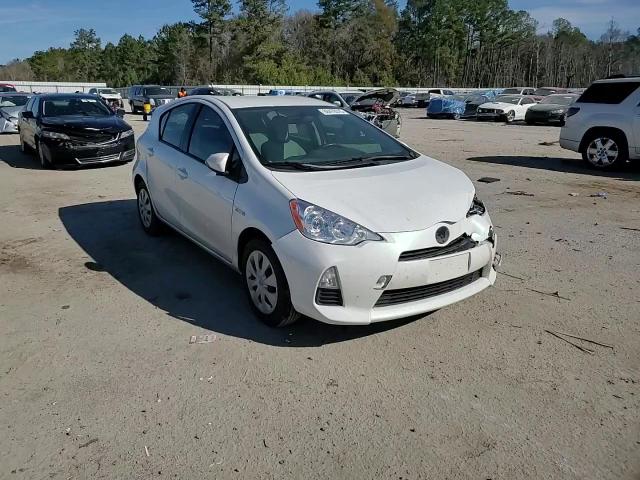 2012 Toyota Prius - Image 10
