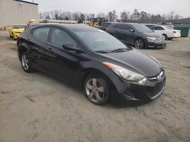 2011 Hyundai Elantra - Image 11