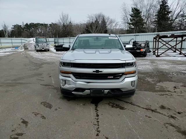 2018 Chevrolet Silverado - Image 11