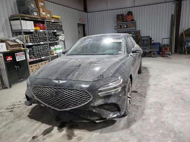 2022 Genesis G70 - Image 11