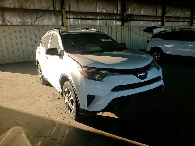 2017 Toyota RAV 4 - Image 10