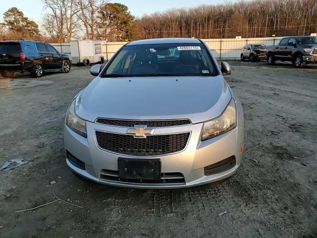 2012 Chevrolet Cruze - Image 10