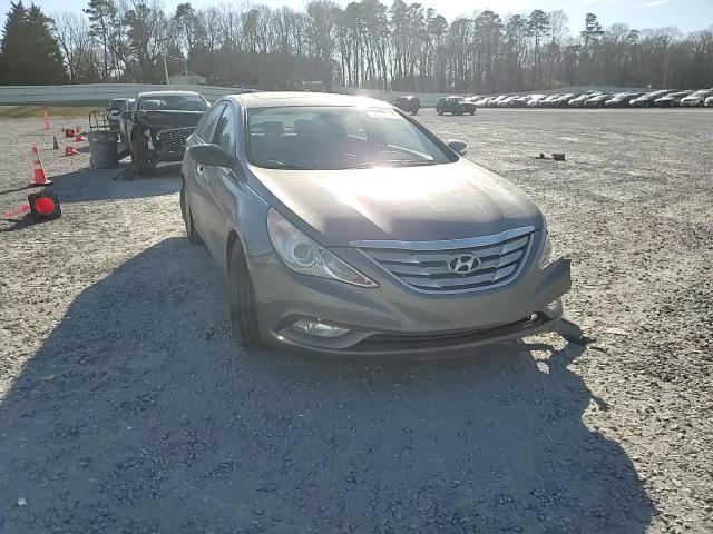 2011 Hyundai Sonata - Image 10
