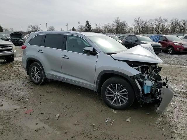 2018 Toyota Highlander - Image 11