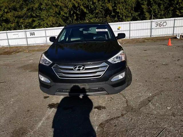 2016 Hyundai Santa Fe - Image 12