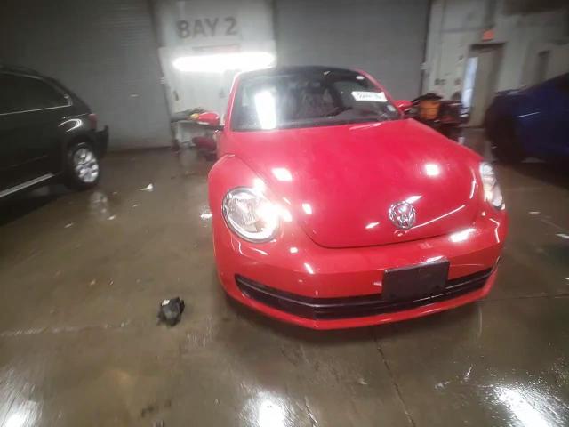 2013 Volkswagen Beetle - Image 14