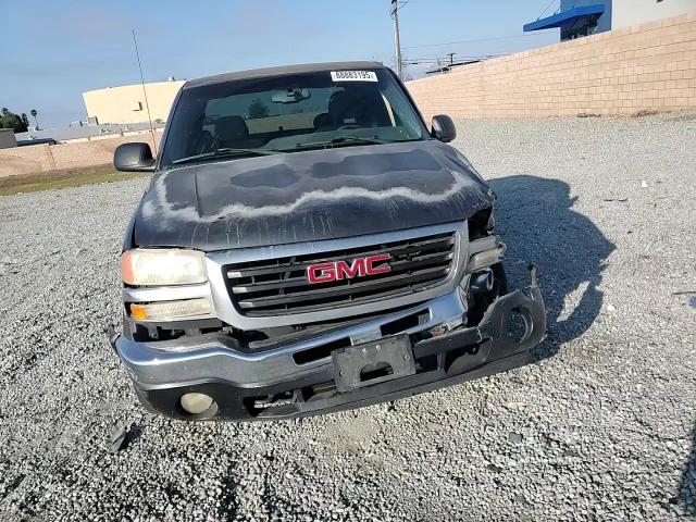 2005 GMC Sierra - Image 10