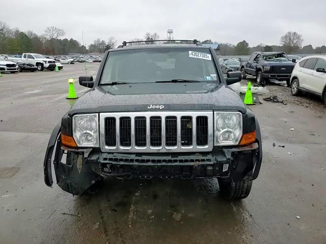 2010 Jeep Commander - Image 11