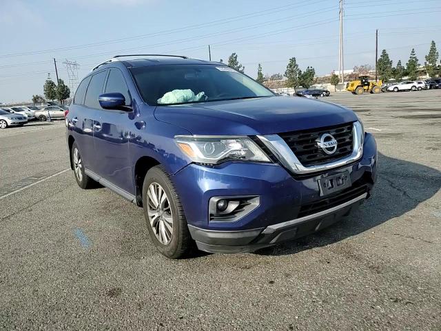 2017 Nissan Pathfinder - Image 12