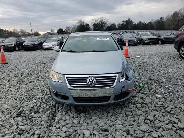 2008 Volkswagen Passat - Image 10