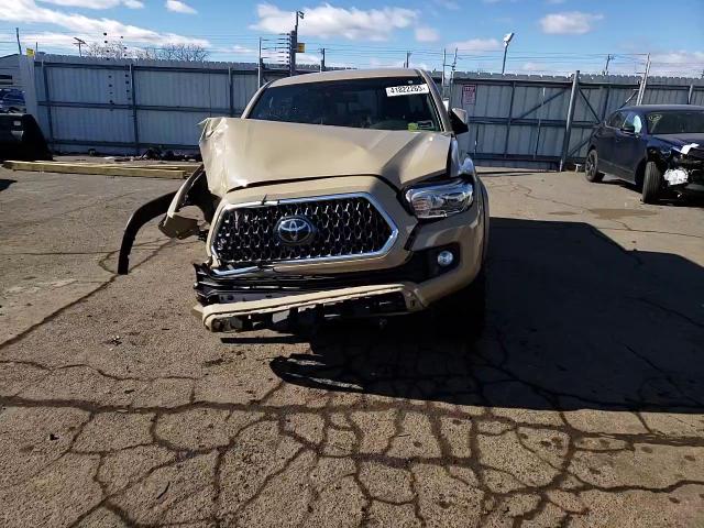 2018 Toyota Tacoma - Image 13