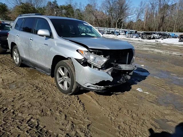 2013 Toyota Highlander - Image 12
