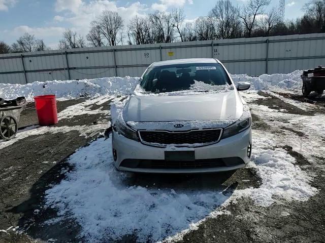 2018 Kia Forte - Image 11