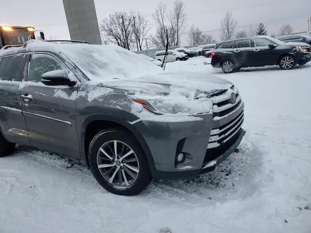 2018 Toyota Highlander - Image 14