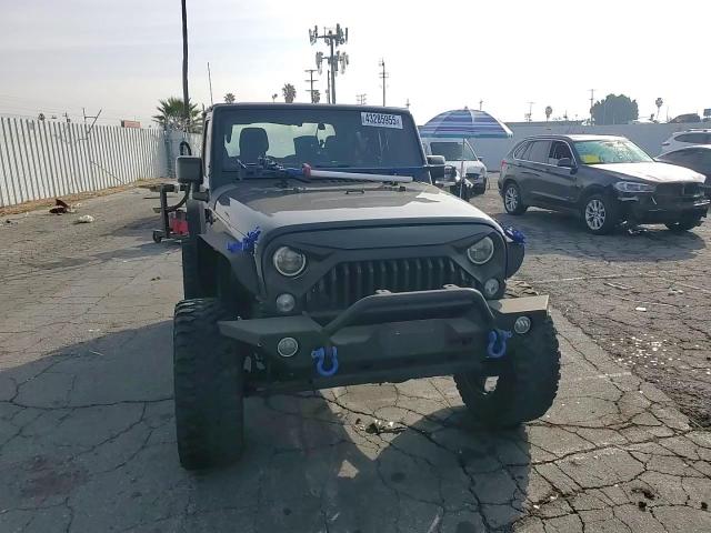2017 Jeep Wrangler - Image 10