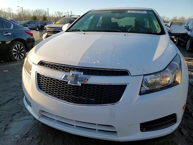 2014 Chevrolet Cruze - Image 13