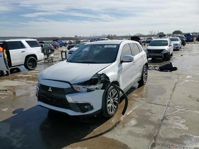 2016 Mitsubishi Outlander - Image 14