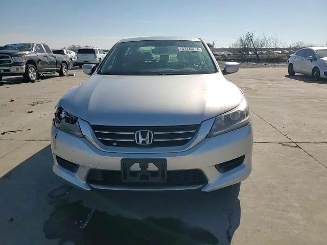 2013 Honda Accord - Image 13