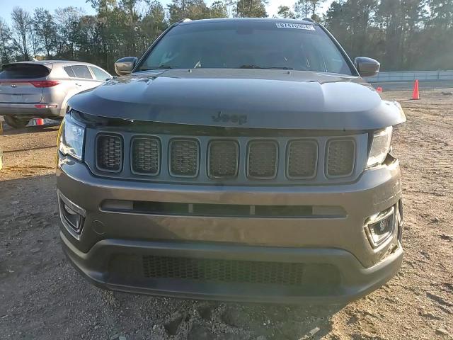 2020 Jeep Compass - Image 11