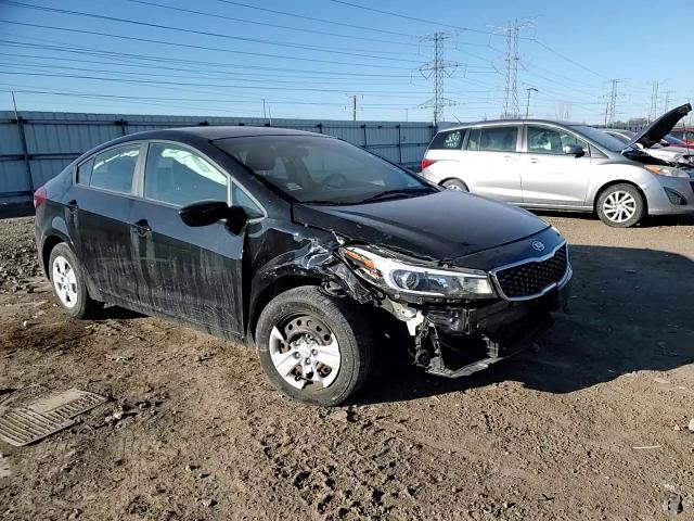 2017 Kia Forte - Image 10