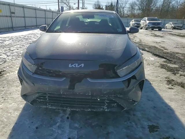 2023 Kia Forte - Image 10