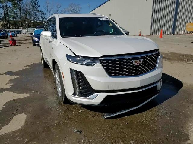2021 Cadillac XT6 - Image 14