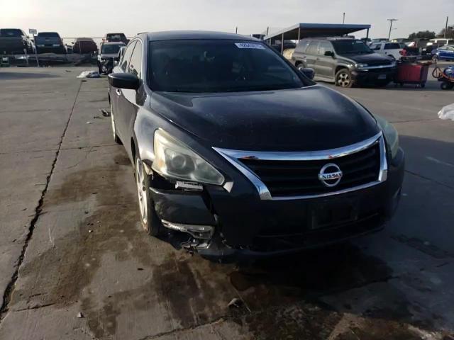 2015 Nissan Altima - Image 10