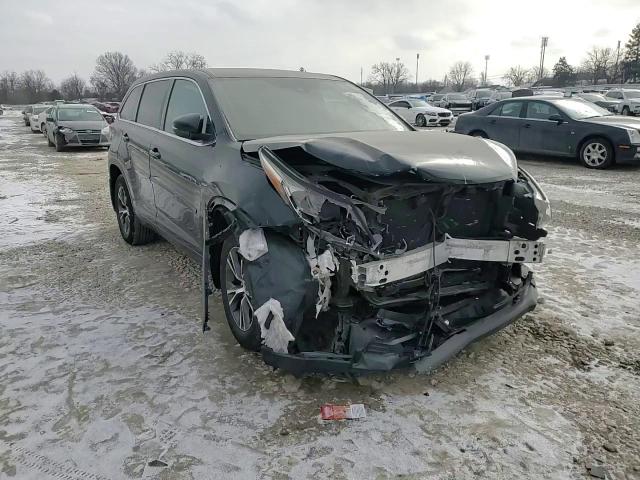 2018 Toyota Highlander - Image 12