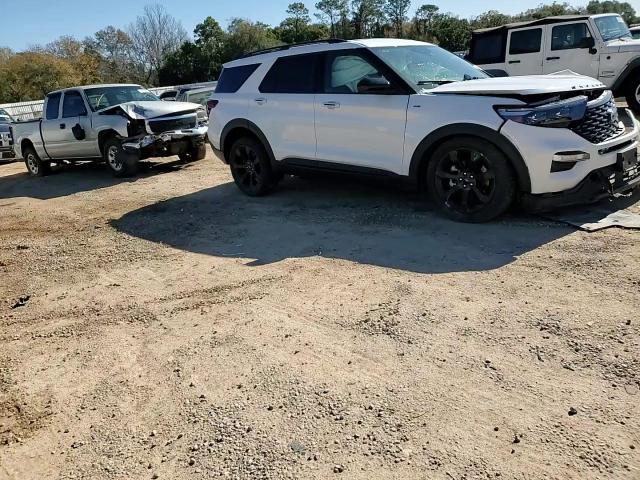 2023 Ford Explorer - Image 12