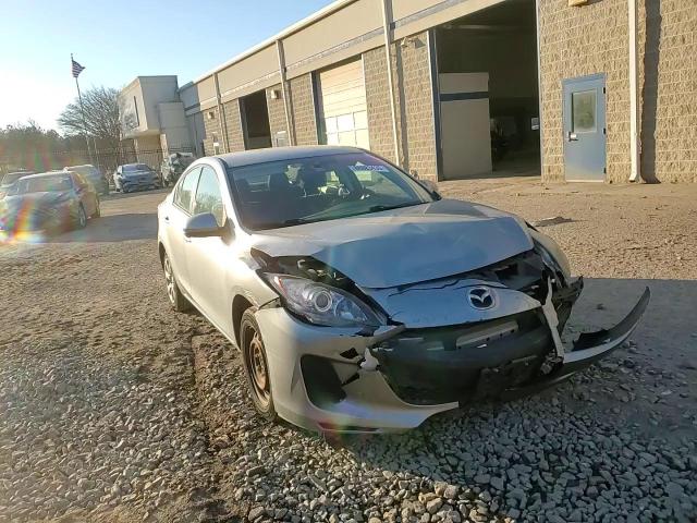 2013 Mazda 3 - Image 11