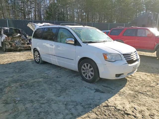 2010 Chrysler Town & Country Touring VIN: 2A4RR5D17AR162741 Lot: 73925534