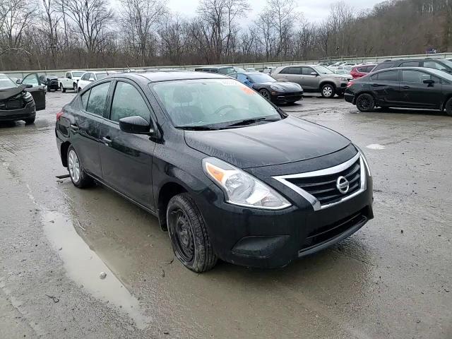 2019 Nissan Versa - Image 10
