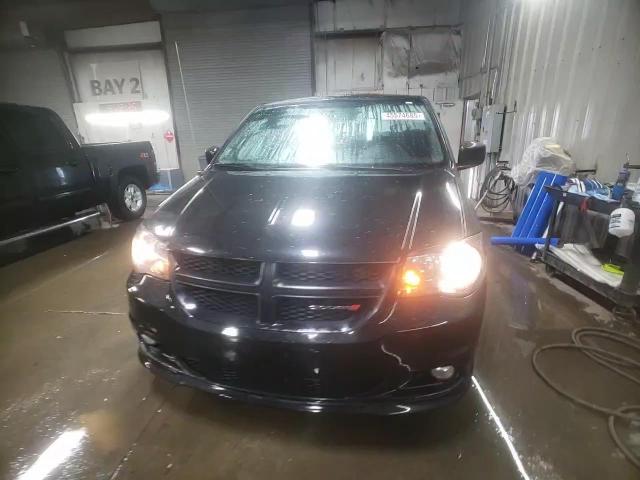 2017 Dodge Caravan - Image 14