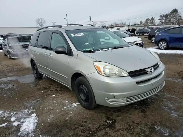 2004 Toyota Sienna - Image 12