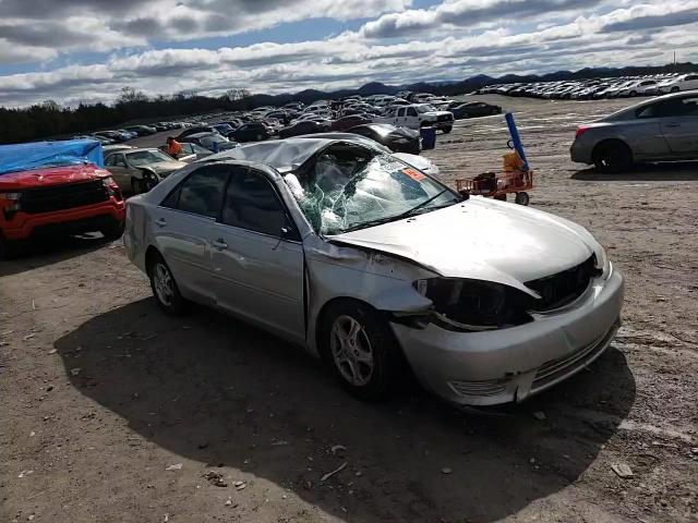 2005 Toyota Camry - Image 10