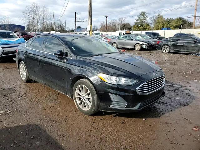 2020 Ford Fusion - Image 11
