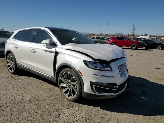 2019 Lincoln Nautilus - Image 11