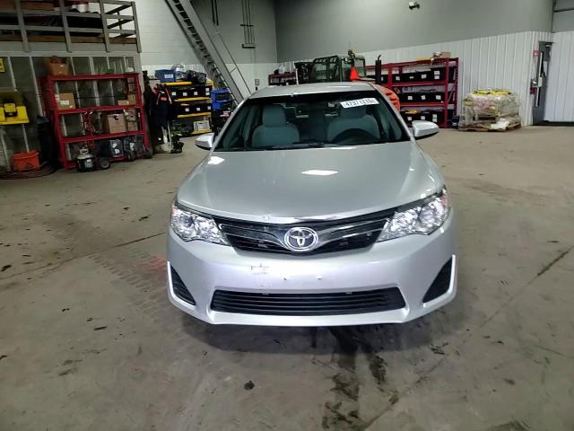 2012 Toyota Camry - Image 11