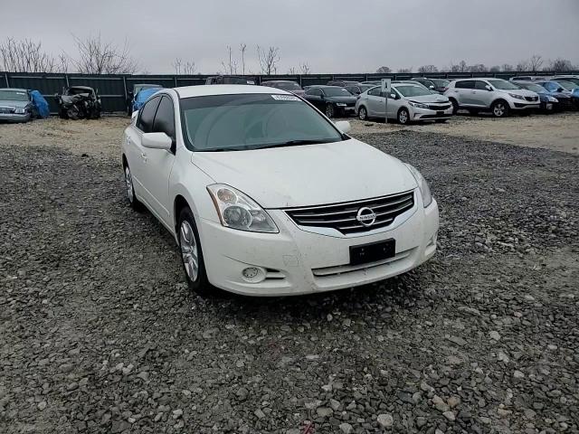 2012 Nissan Altima - Image 11