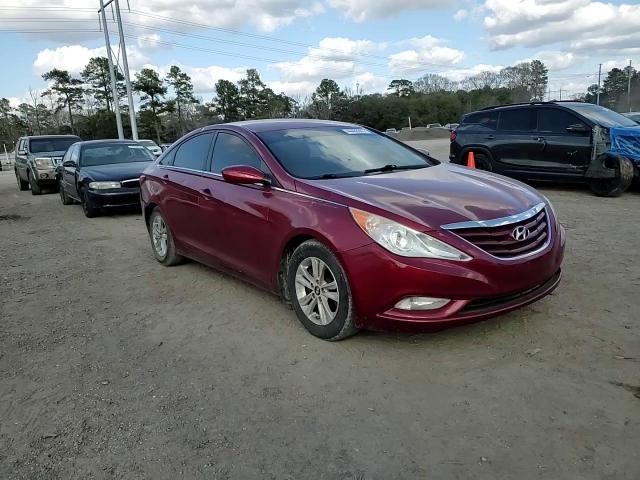 2013 Hyundai Sonata - Image 11