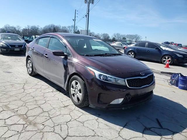 2017 Kia Forte - Image 10