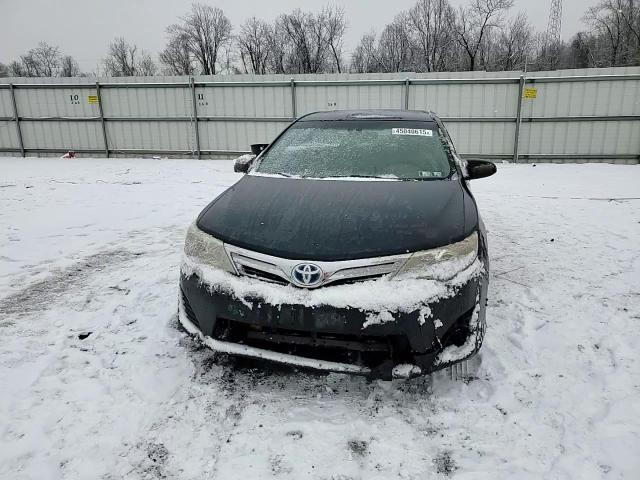 2014 Toyota Camry - Image 11