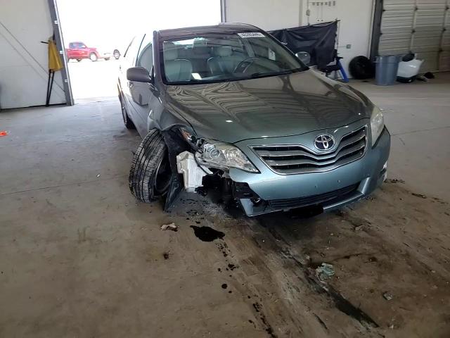 2011 Toyota Camry - Image 10